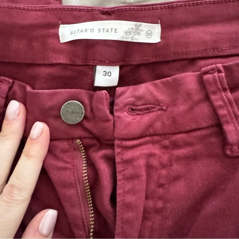 Altar’d state Loraline Straight Leg maroon raw hem Pants size 30 - Picture 9 of 9